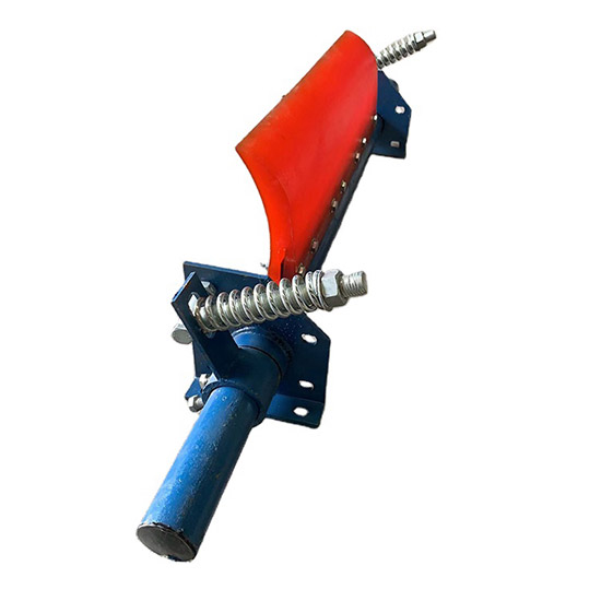 Conveyor belt cleaner